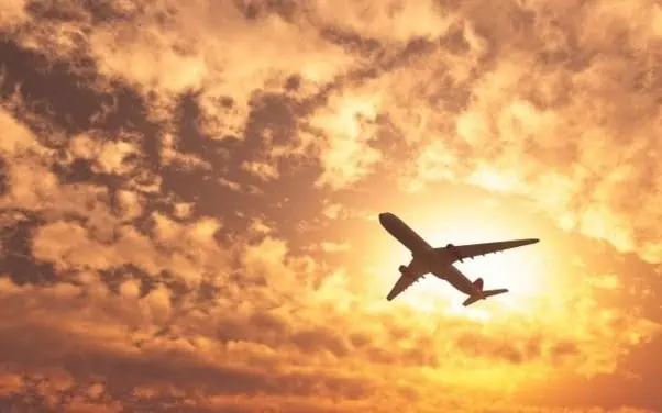 10 Common Mistakes To Avoid When Writing Your Will 12 a plane in the sky