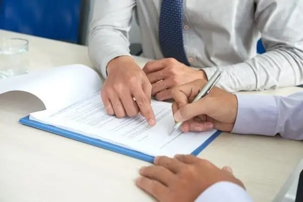 10 Common Mistakes To Avoid When Writing Your Will 7 signing a contract